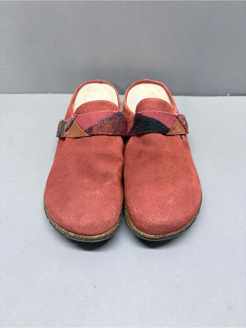 Women’s Suede Earth Origins Slip-On Clogs in Rust